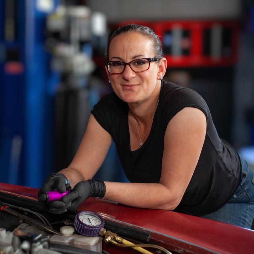 bogi headshot girl garage gang