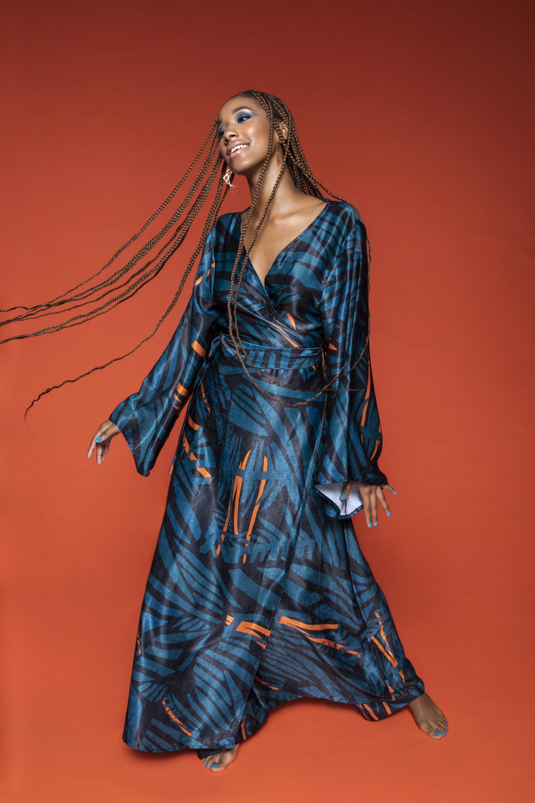 Blue swirl pattern luxury wear