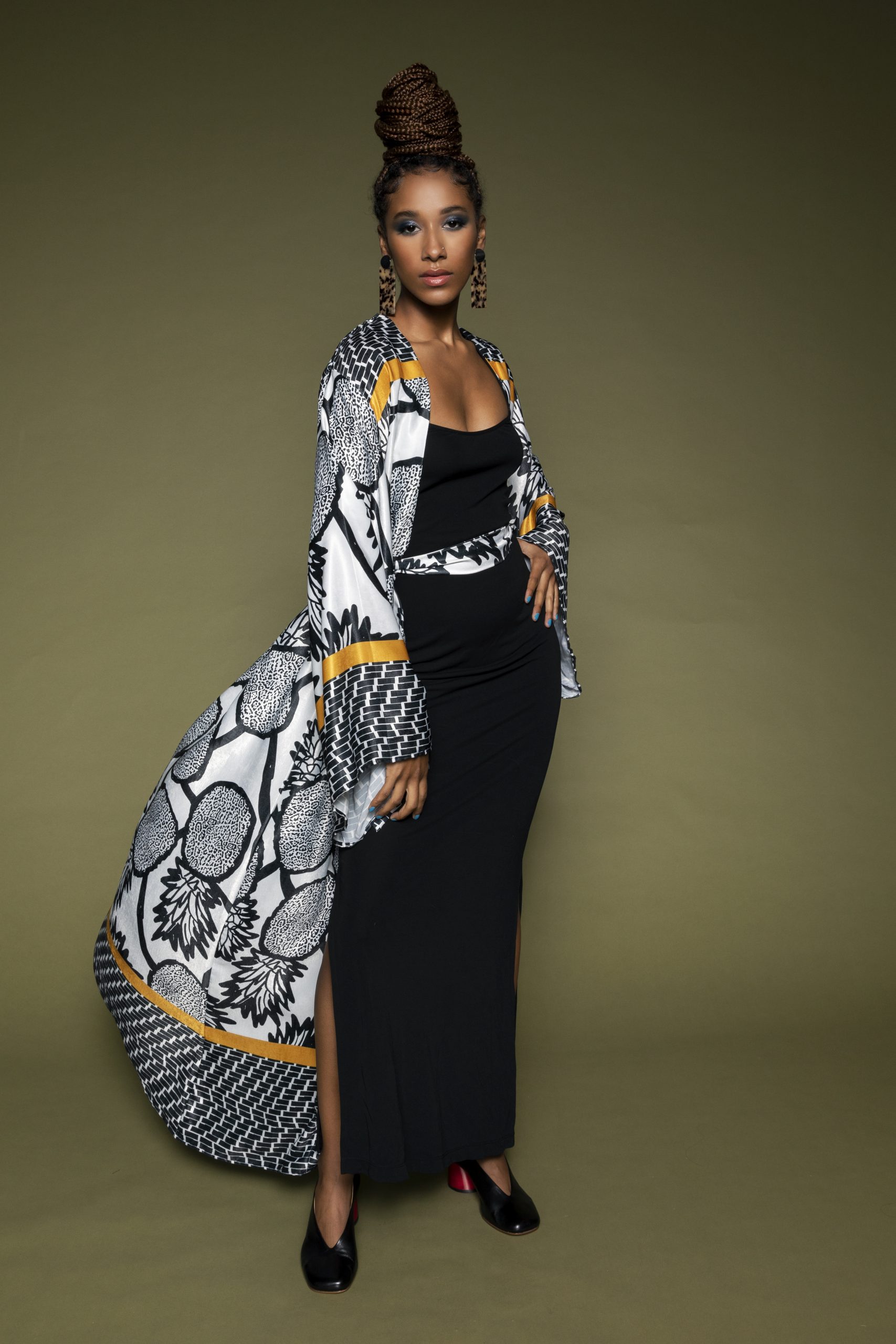 Bold print fashion with basket
